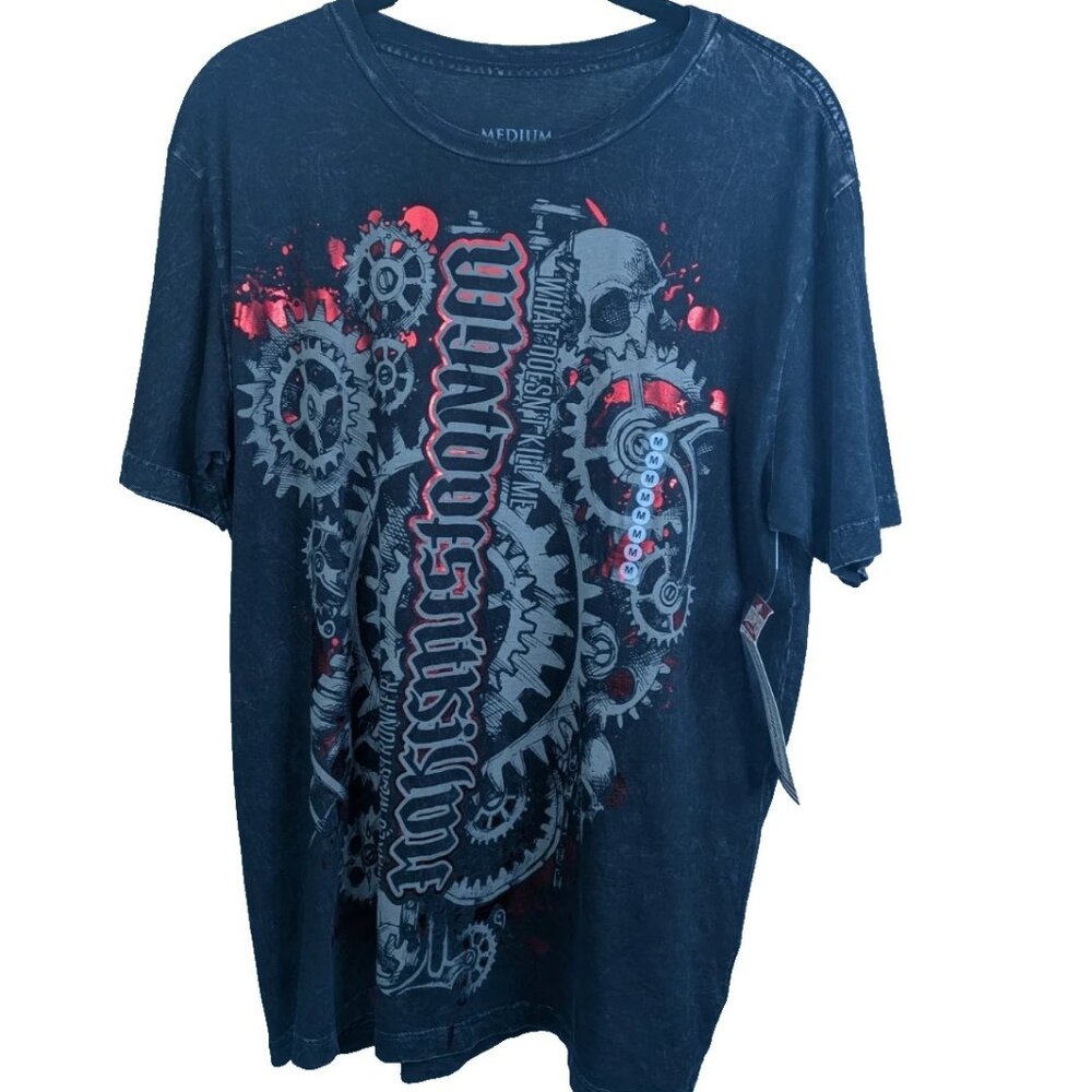 NWT Red Chapter “What Doesn’t Kill Me Makes Me Stronger” Graphic Tee Men’s M